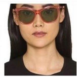 NWOT WILDFOX Catfarer Sheer Pink Frame SUNGLASSES Classic Fox 94151